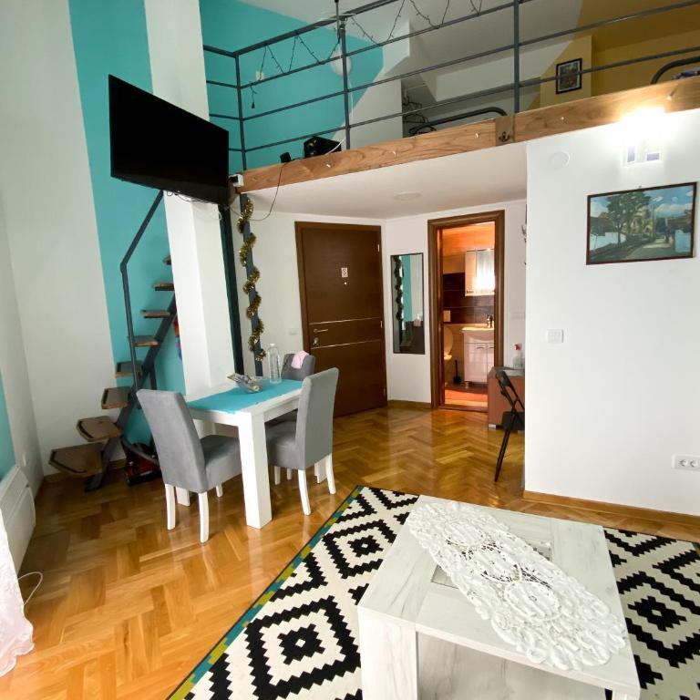 ApartmanAM - One-Bedroom Apartment - 11