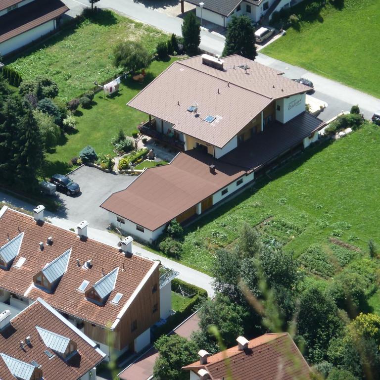 Gästehaus Waltraud - Apartment mit Blick auf die Berge - 22