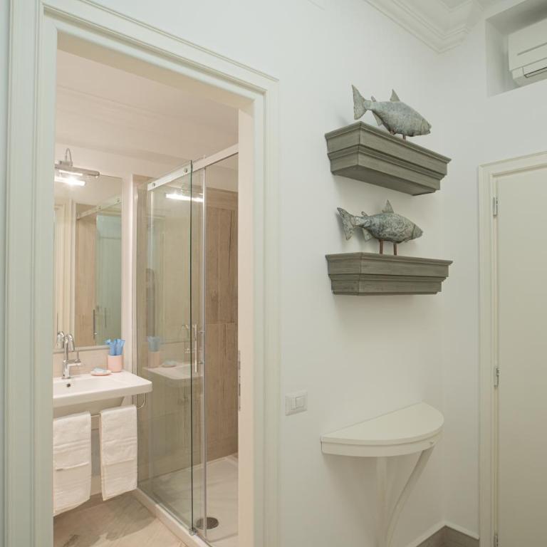 Hotel Marina Charming Rooms - Camera Matrimoniale Classic - Dependance Pesci - 3