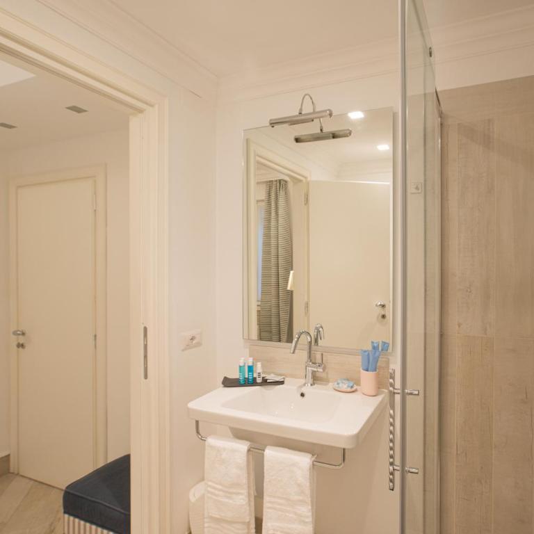 Hotel Marina Charming Rooms - Camera Premier Matrimoniale/Doppia con Letti Singoli - Dependance Ballerine - 2