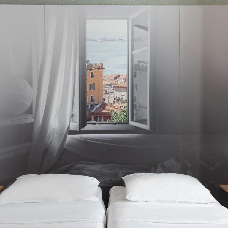 B&B HOTEL Villeneuve Loubet Plage - Chambre Lits Jumeaux - 1