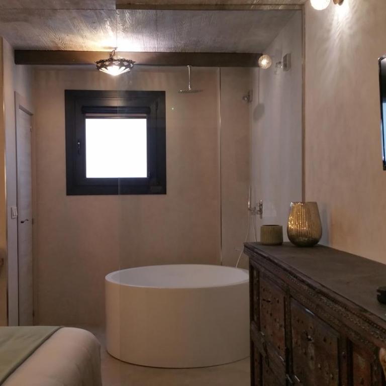 Murallas de Jayrán Hotel Boutique - Habitación Doble Deluxe con bañera - 2