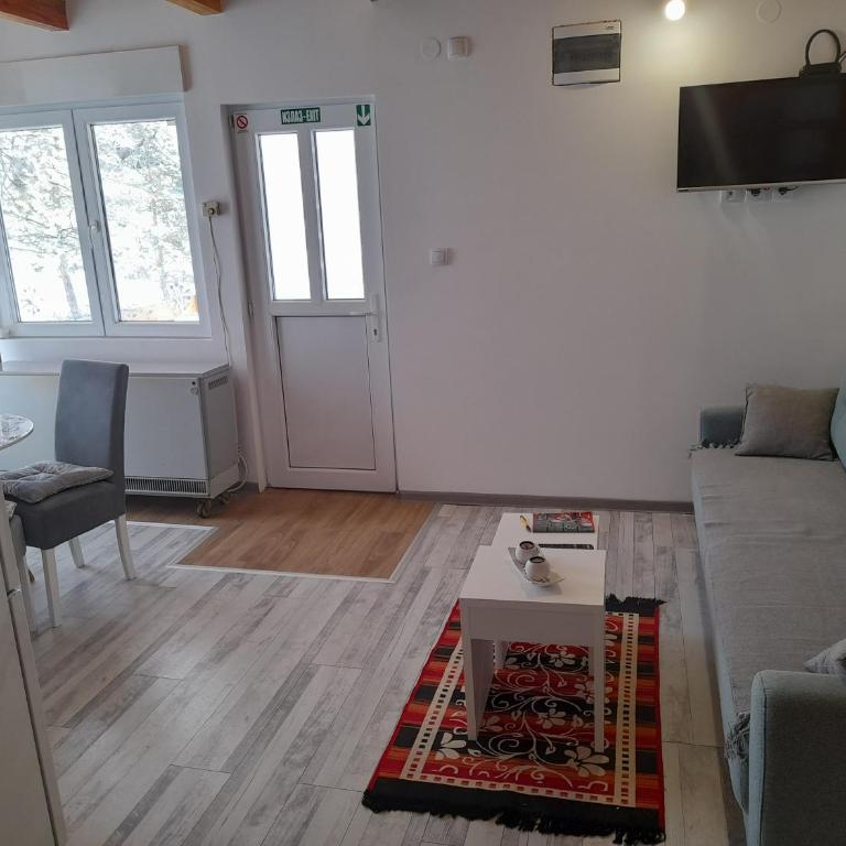 Ruza vetrova - Kuća sa 1 Spavaćom Sobom - 2