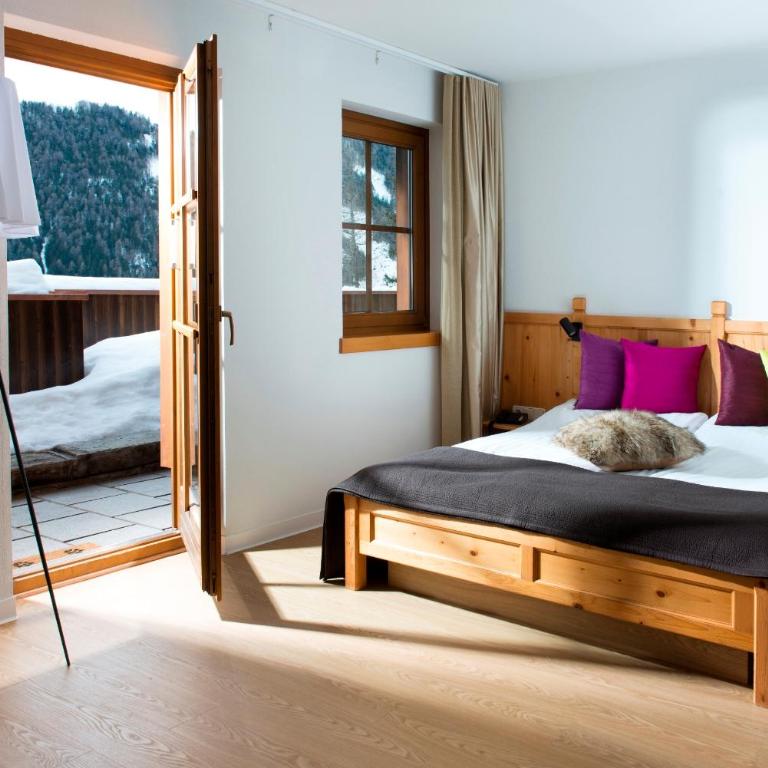 Hotel Goldried - Familienzimmer (2 Erwachsene + 2 Kinder) mit Balkon oder Terrasse und Panoramablick - 2