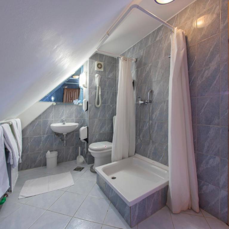 Hotel Kristal - Triple Room - 2