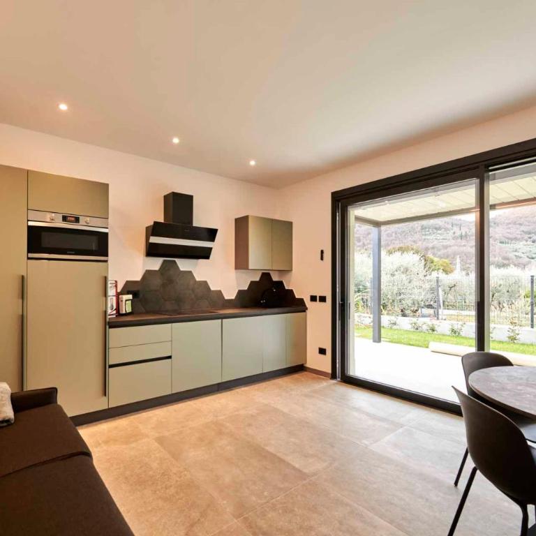 ApartmentsGarda - Aurora Deluxe - Appartamento con Vista Giardino - 12