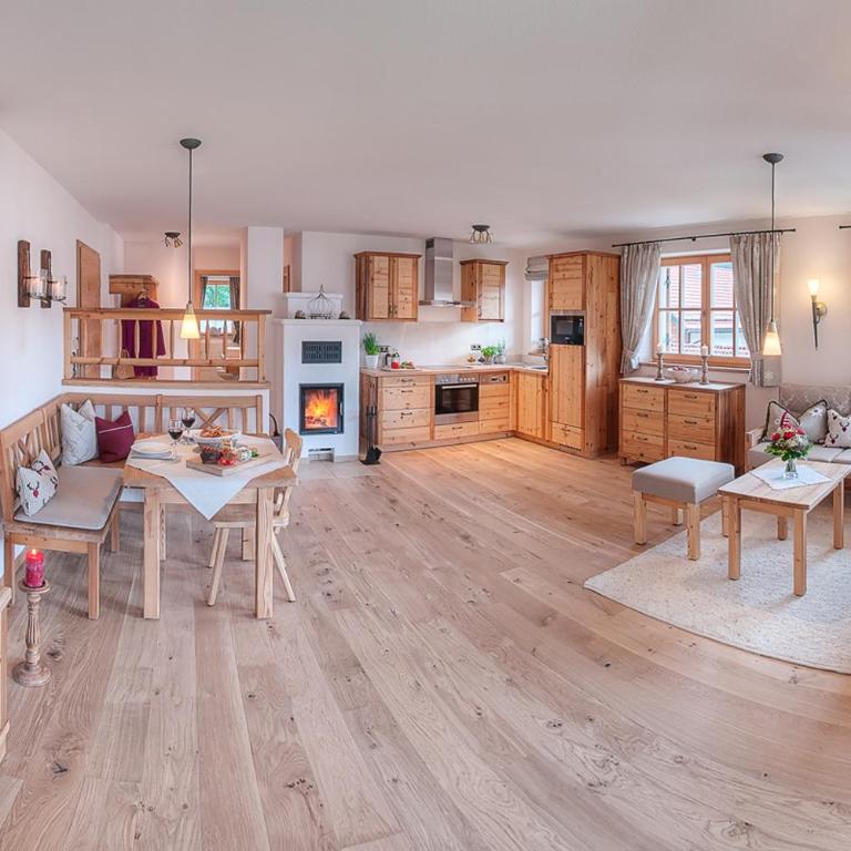 Ferienwohnungen im Rosengarten inkl. Chiemgaukarte - Apartment mit 1 Schlafzimmer - 3