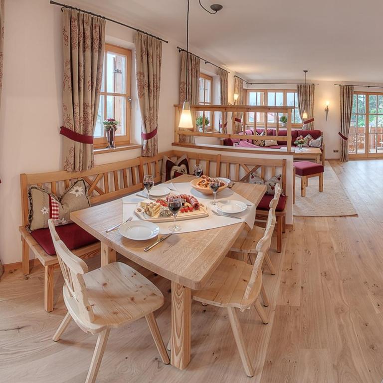 Ferienwohnungen im Rosengarten inkl. Chiemgaukarte - Apartment mit 2 Schlafzimmern - 3
