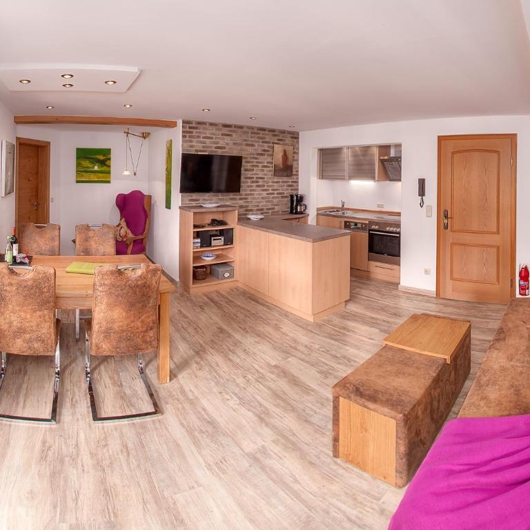 Ferienwohnungen Mayer inkl. Chiemgaukarte - Apartment mit 2 Schlafzimmern - 3