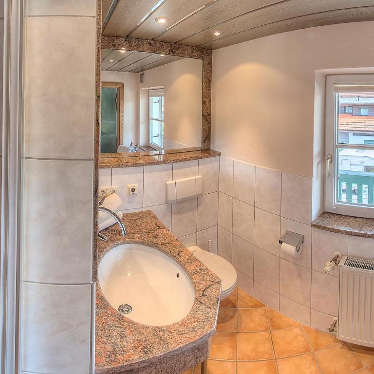 Ferienwohnungen Mayer inkl. Chiemgaukarte - Apartment mit 2 Schlafzimmern - 14