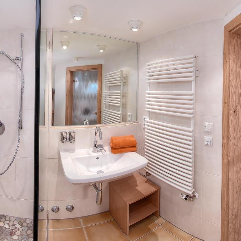 Ferienwohnungen Mayer inkl. Chiemgaukarte - Apartment mit Balkon - 10