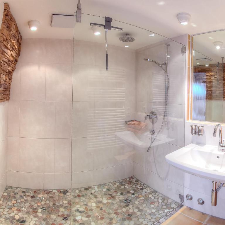 Ferienwohnungen Mayer inkl. Chiemgaukarte - Apartment mit Balkon - 11