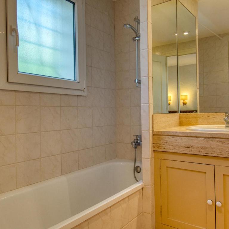 Xalet prat xirlo - Villa con piscina privada - 19