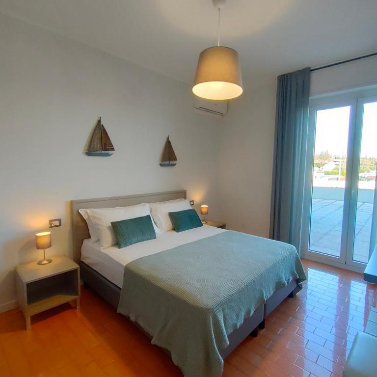 Albergo La Pescatrice - Camera Matrimoniale/Doppia con Letti Singoli con Balcone - 5