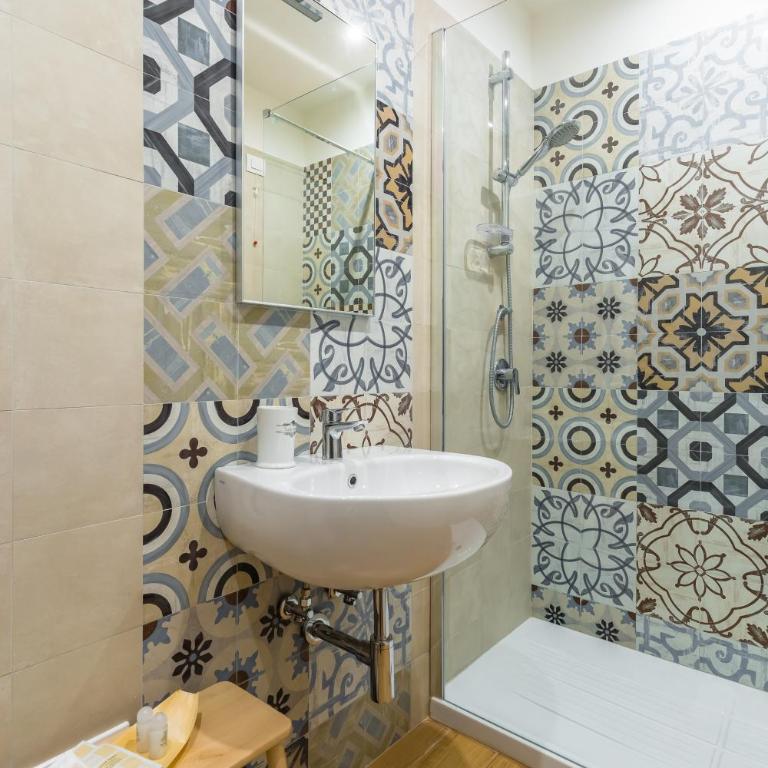 La Gatta Cenerentola Rooms - Deluxe Double Room with Balcony - 2