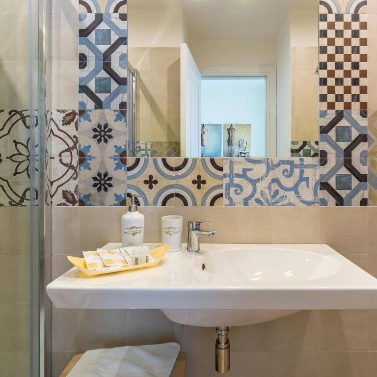 La Gatta Cenerentola Rooms - Double Room with Balcony - 17