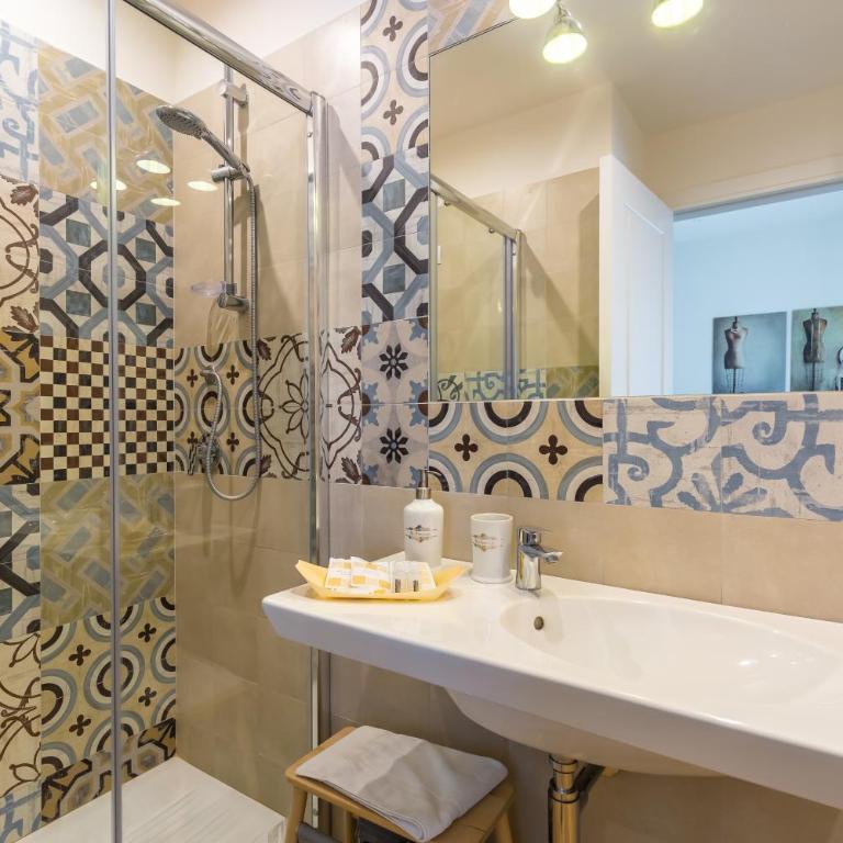 La Gatta Cenerentola Rooms - Double Room with Balcony - 3