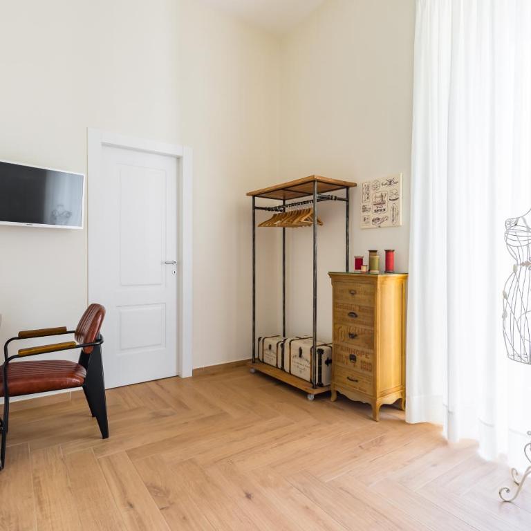La Gatta Cenerentola Rooms - Double Room with Balcony - 13