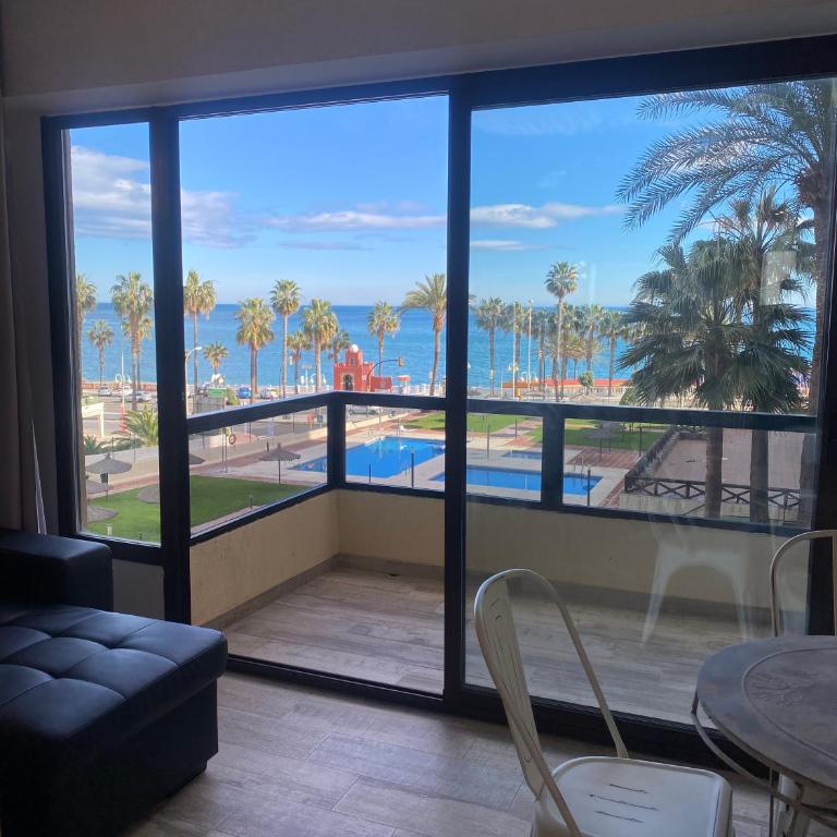 AlquilaEasy Aloha Playa - Studio Apartment with Sea View - 4