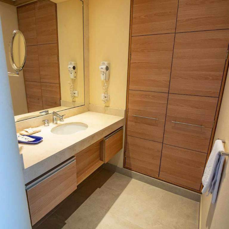 Zuana Beach Resort - Deluxe Suite - 7