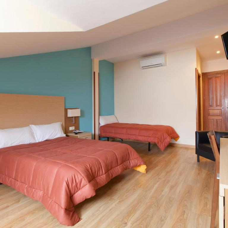 Hotel Mirador Puerta del Sol - Habitación Doble con 3 camas supletorias - 7