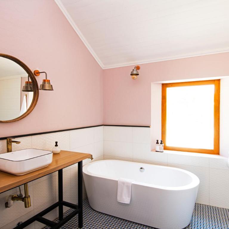 Solar Madariaga Hotel - Deluxe Double Room with Bath - 10