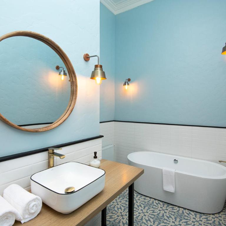 Solar Madariaga Hotel - Deluxe Double Room with Bath - 7
