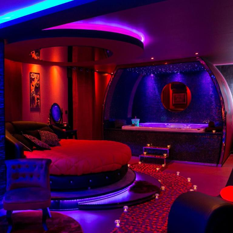 L'Insolite Spa Privatif ''Suite Luxueuse-Jacuzzi" - Appartement 1 Chambre - 8