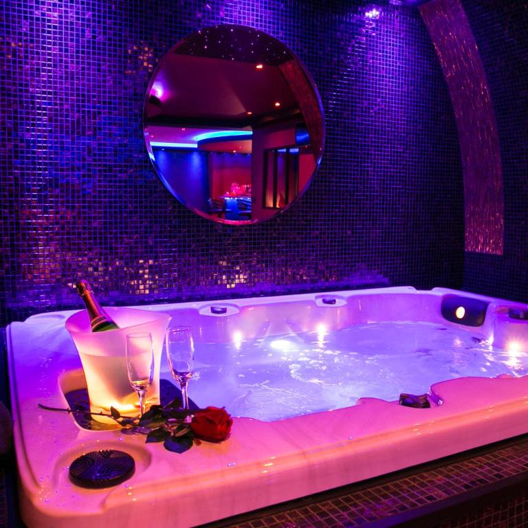L'Insolite Spa Privatif ''Suite Luxueuse-Jacuzzi" - Appartement 1 Chambre - 12