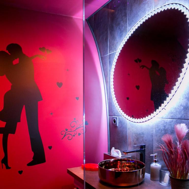 L'Insolite Spa Privatif ''Suite Luxueuse-Jacuzzi" - Appartement 1 Chambre - 13