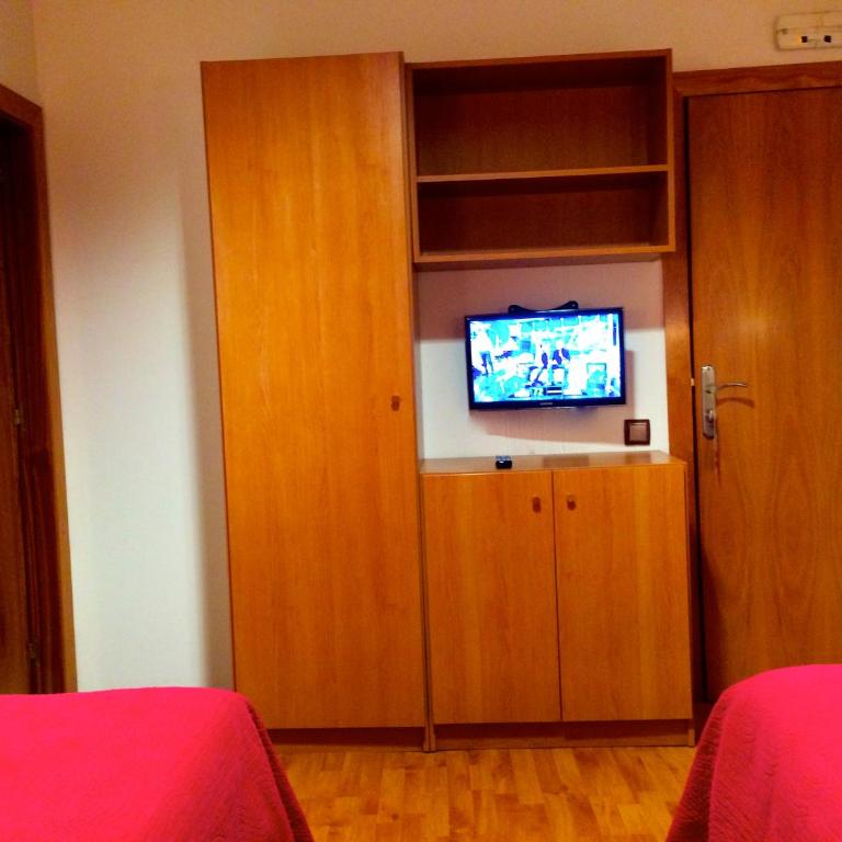 Hostal Madrazo - Habitación Doble con baño privado - 2 camas - 1