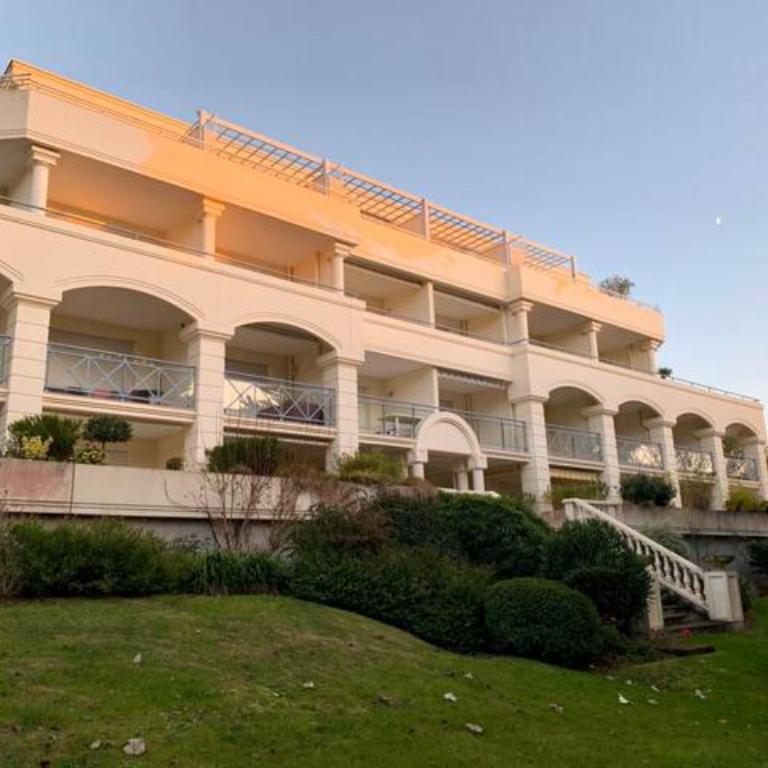 Studio avec piscine à 300m de la plage Résidence Royal Park - Studio-Apartment - 9