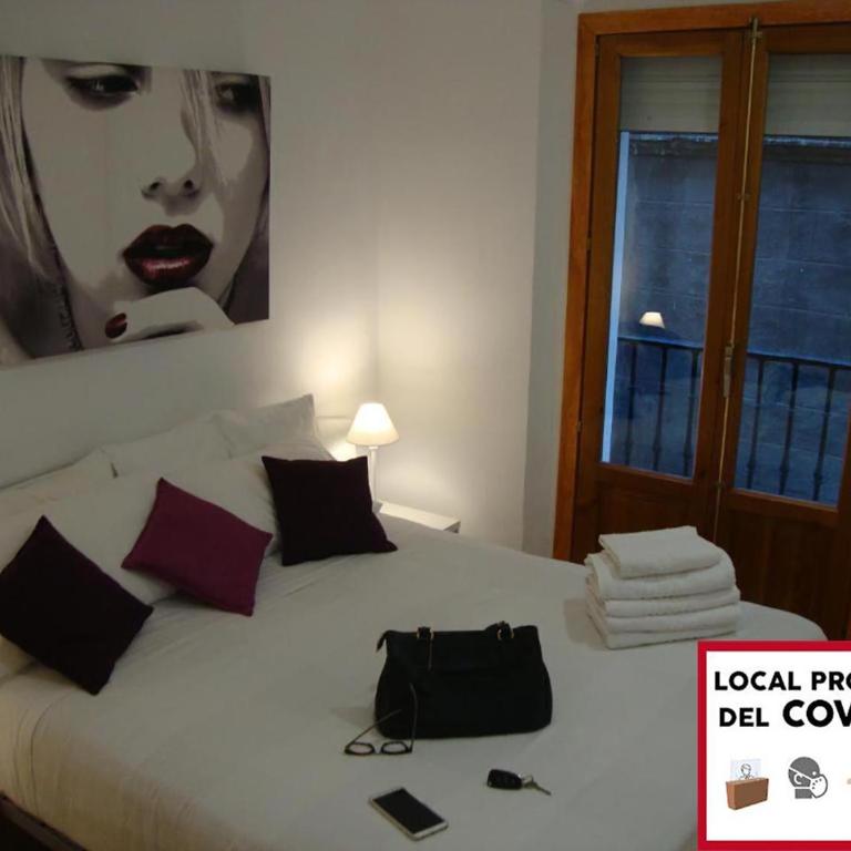 Calle Ansoleaga a 100 mts del Ayuntamiento - Apartment with Balcony - 9
