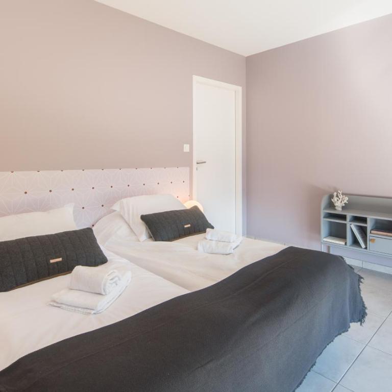 Villa Spacieuse avec Jacuzzi Privatif - Villa 3 Chambres - 10