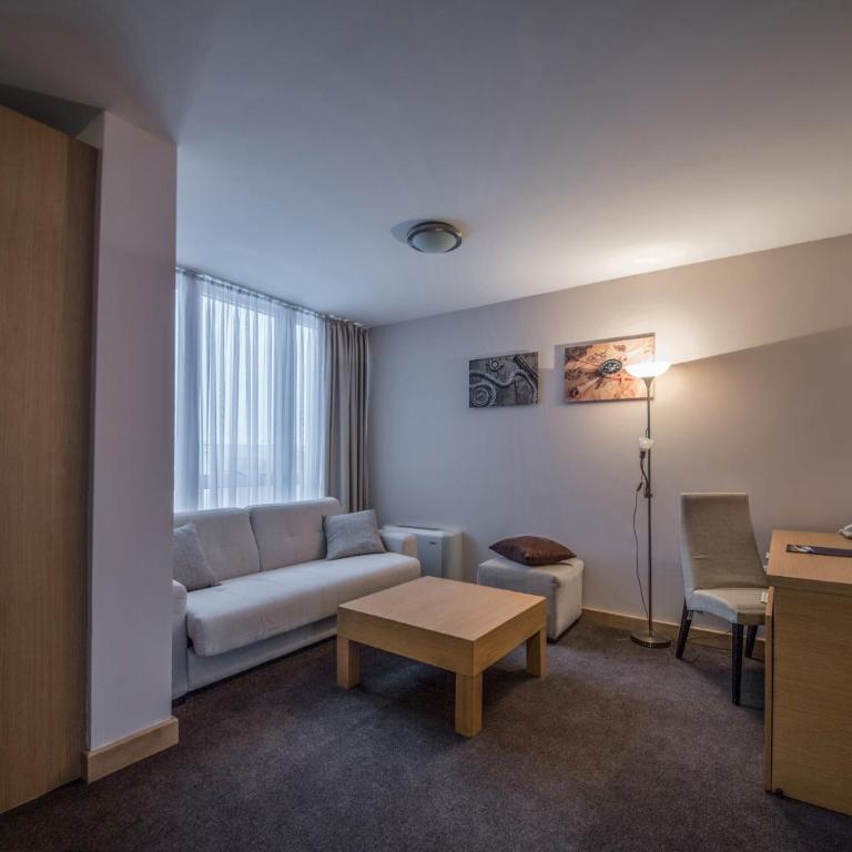 Putnik Inn Belgrade - Suite - 4
