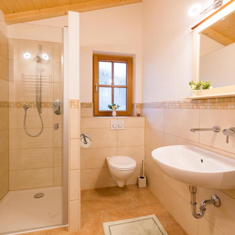 Ferienwohnung Hallweger Veronika inkl. Chiemgaukarte - Apartment mit Balkon - 6