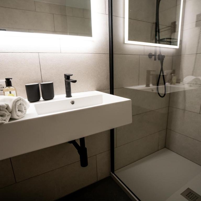 Hotel Christina - Suite - 6