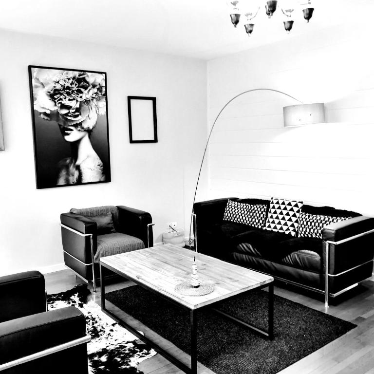 Bed and Break Annecy, appartement 90m2 avec parking, balcons - Three-Bedroom Apartment - 2