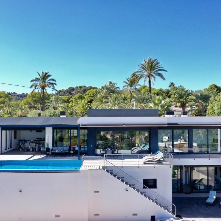Graham Holiday Rentals - Oasis - Villa - 2