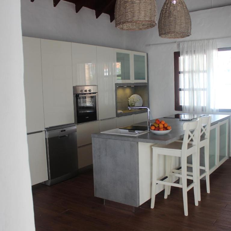 Villa La Charlatana - Two-Bedroom Villa - 15