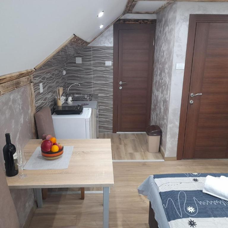 Apartmani MILOSAVLJEVIĆ Divčibare - Studio sa Bračnim Krevetom (Queen-size) - 6