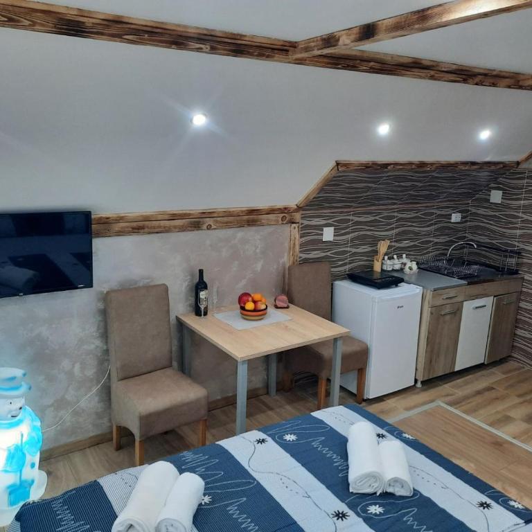 Apartmani MILOSAVLJEVIĆ Divčibare - Studio sa Bračnim Krevetom (Queen-size) - 15