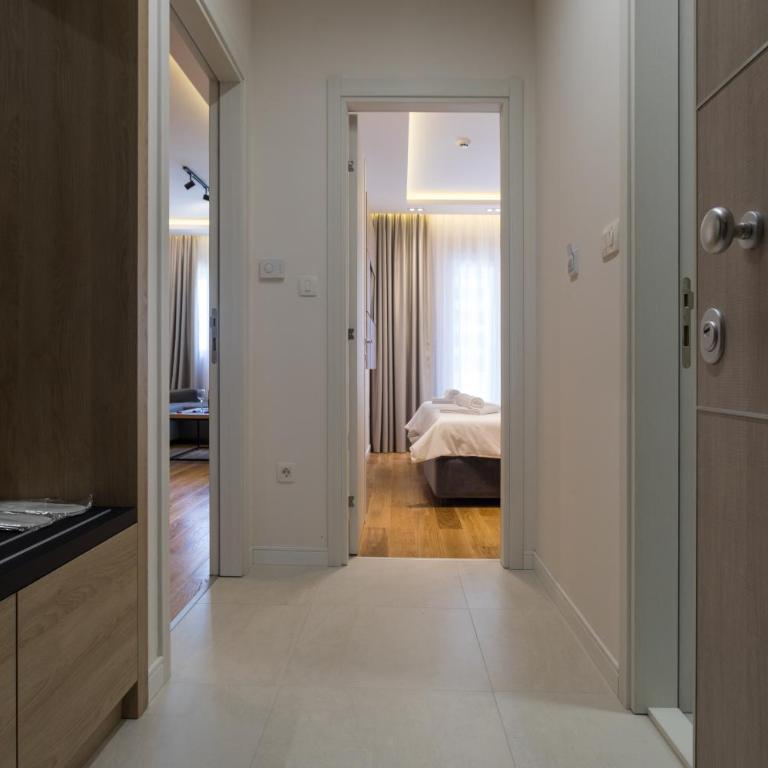 Apart Compliment - One-Bedroom Apartment - 3