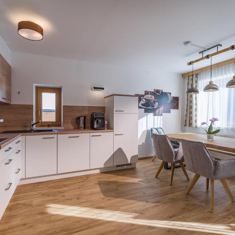 Ferienwohnungen Luxner - Deluxe Apartment mit 3 Schlafzimmern - 9