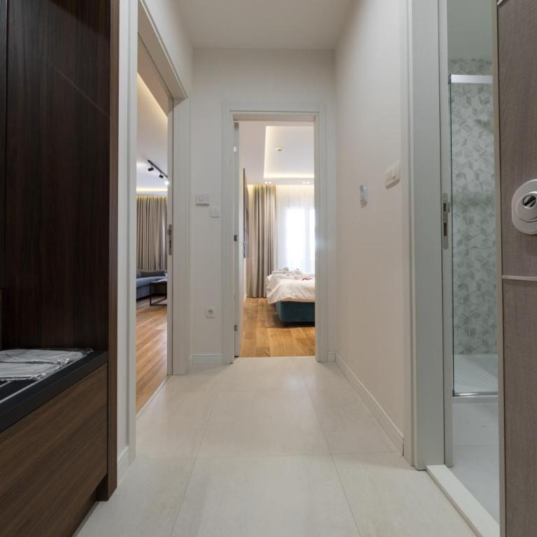 Apart Compliment - One-Bedroom Apartment - 1