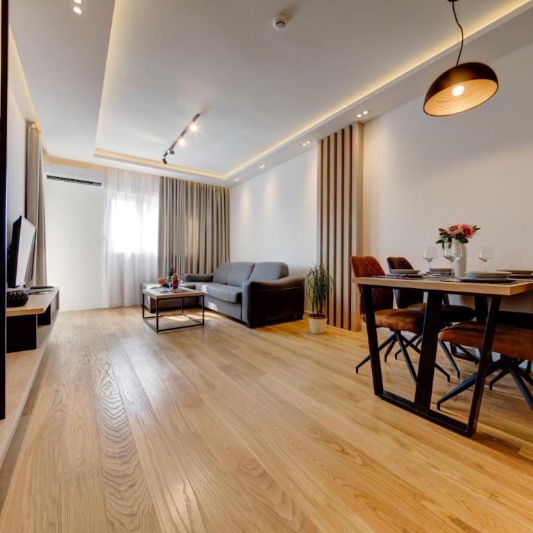 Apart Compliment - One-Bedroom Apartment - 1