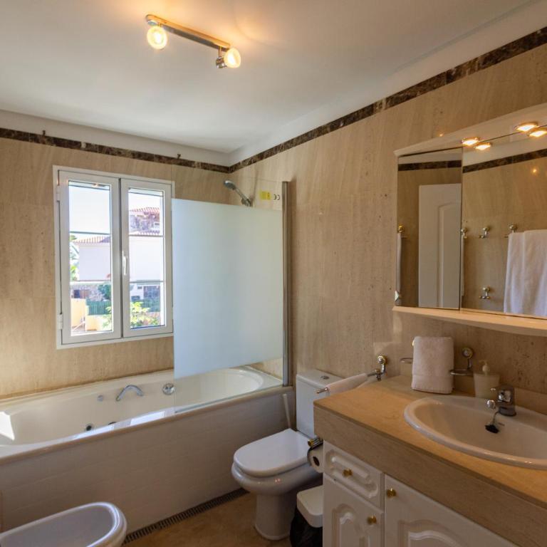 Sea Edge Friendly Holiday Home - Casa de 4 dormitorios - 19