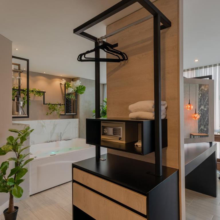 VPV Suites - Suite con bañera de hidromasaje - Cama extragrande - 2
