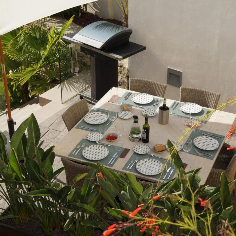 Graham Holiday Rentals - Moraira Breeze - Villa - 27