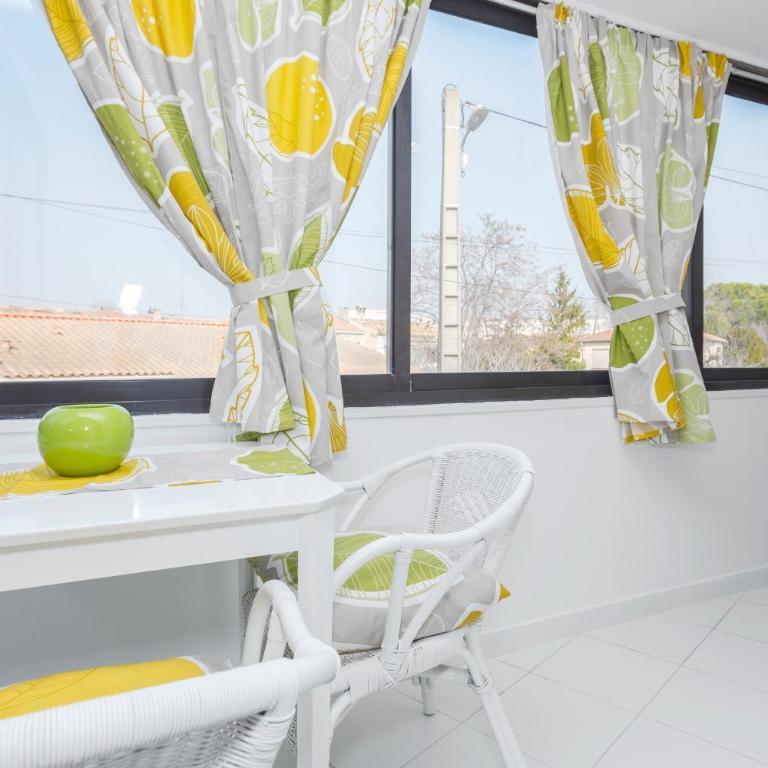 Studio Malpeigné - Studio with Balcony - 17